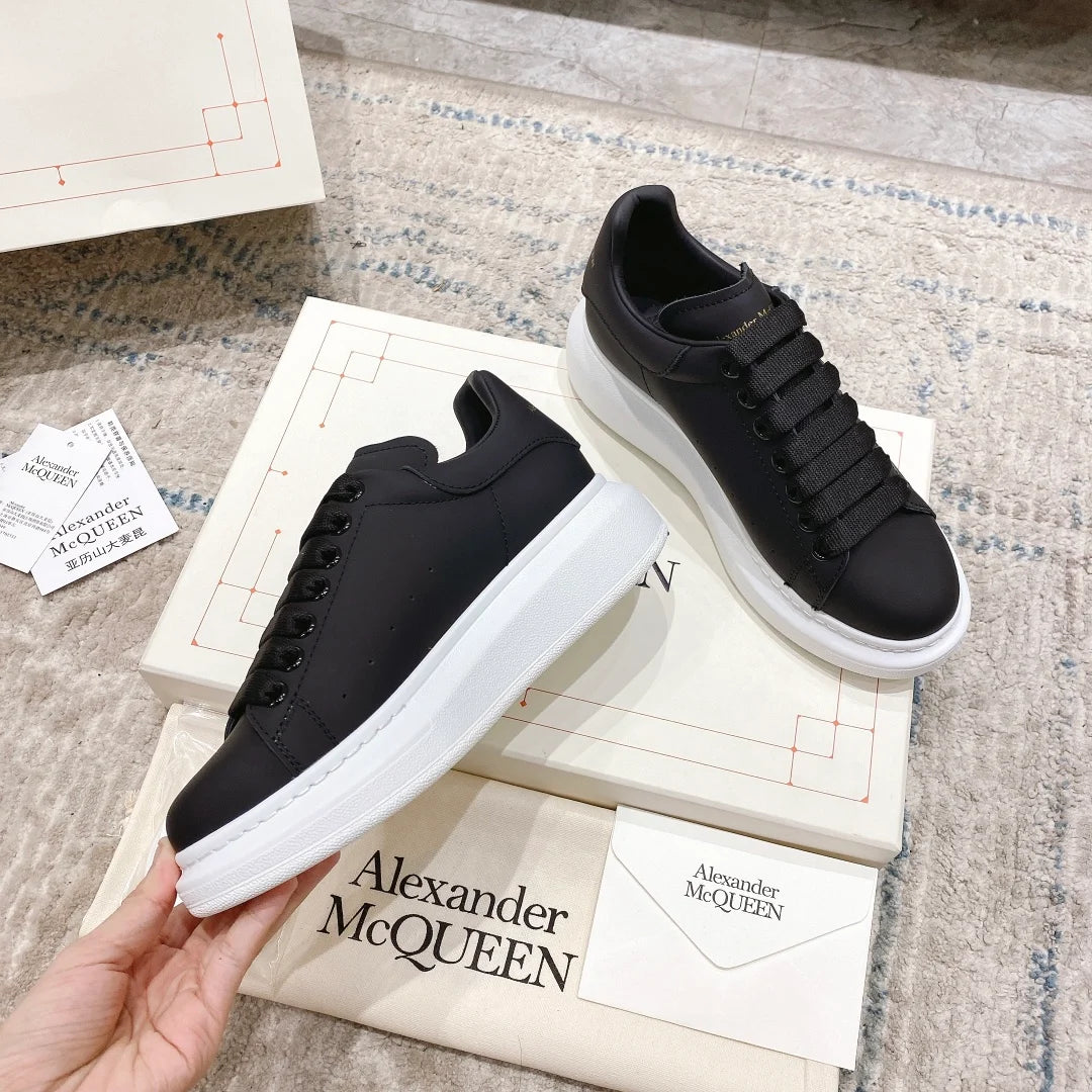 Alexandre McQueen oversized sneakers Black/White