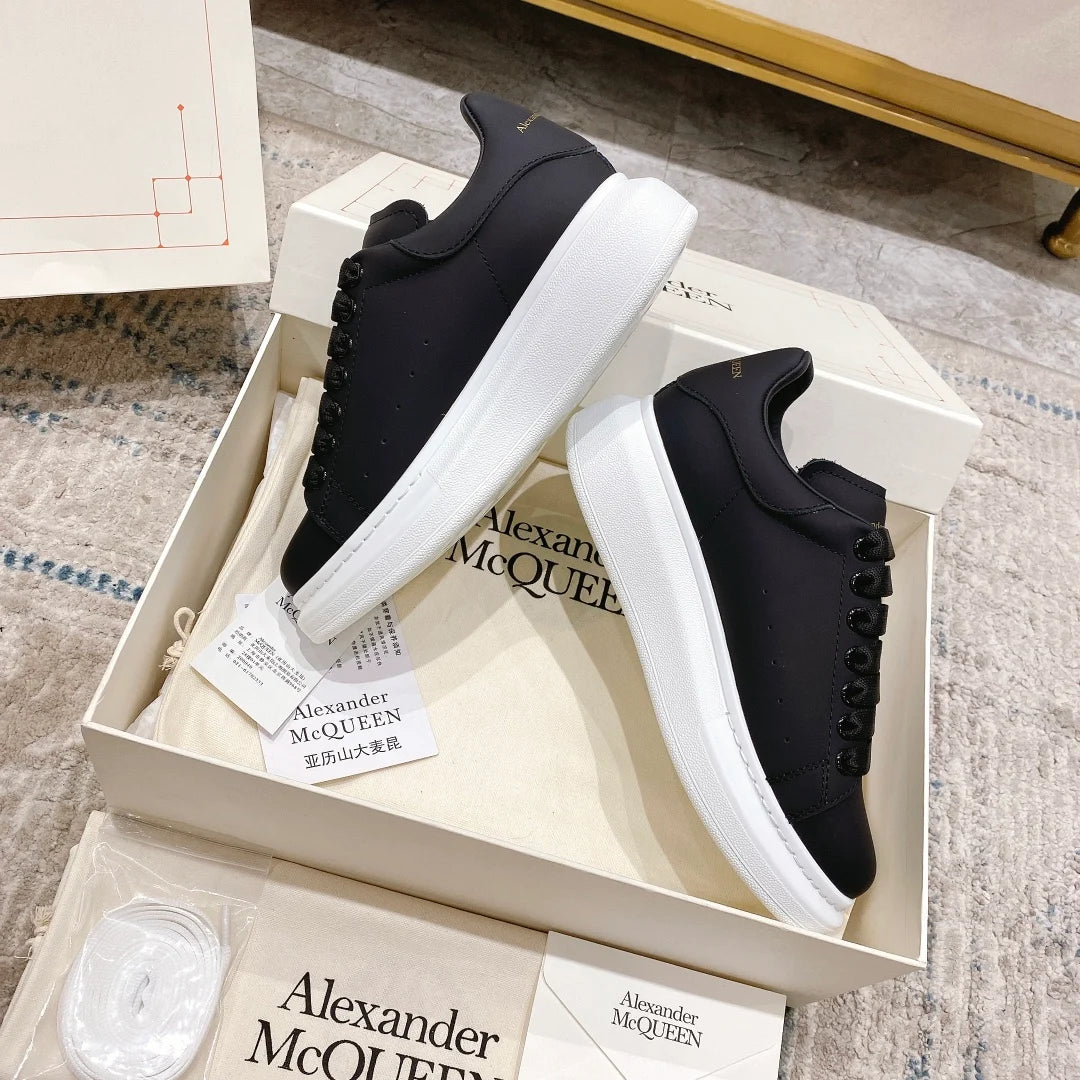 Alexandre McQueen oversized sneakers Black/White