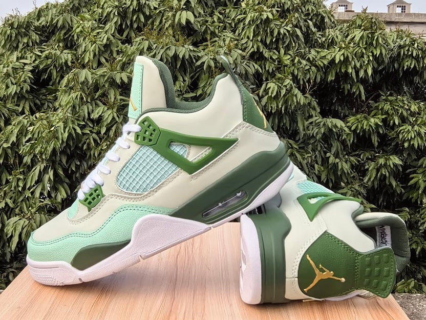 Air Jordan 4 "First Class" WNBA