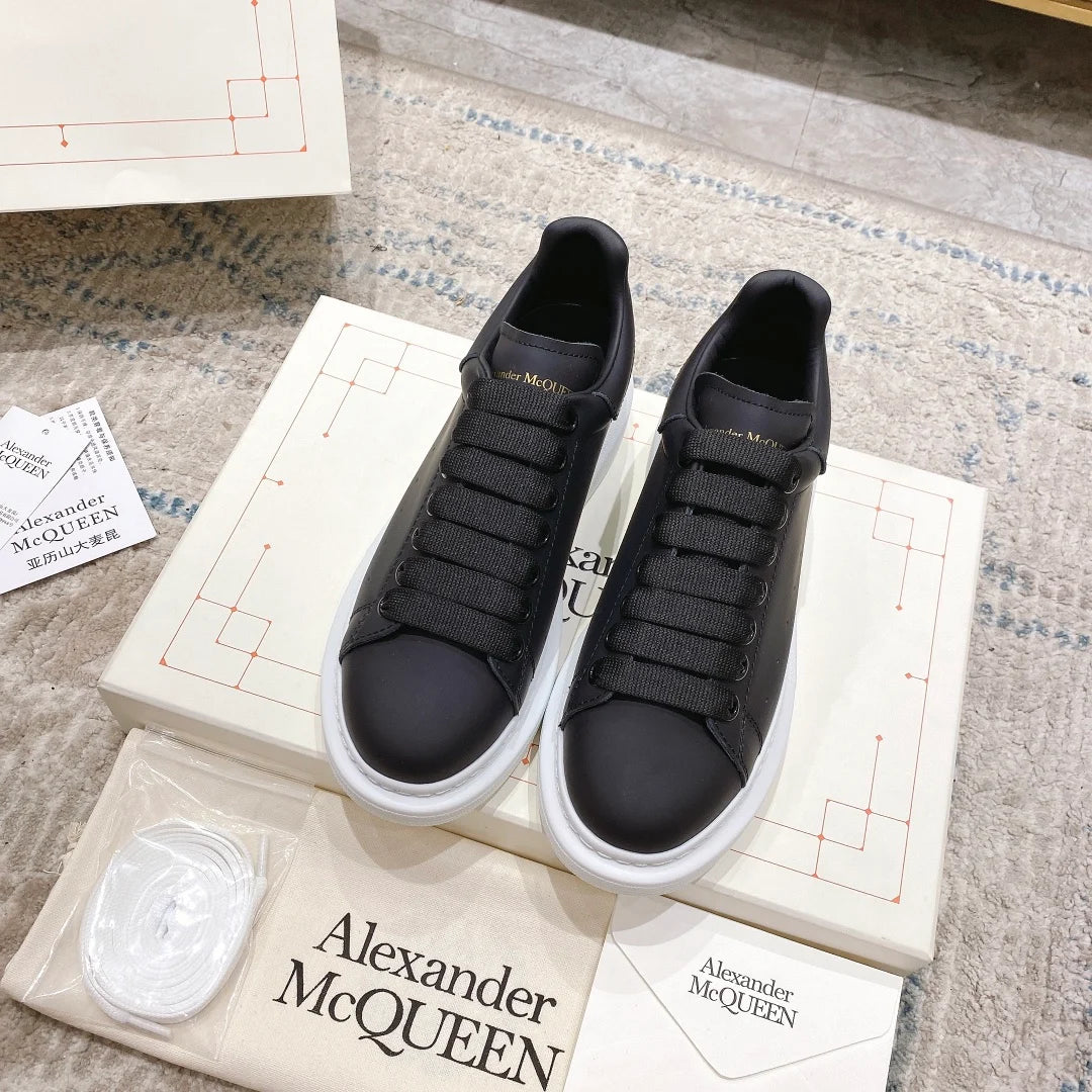 Alexandre McQueen oversized sneakers Black/White