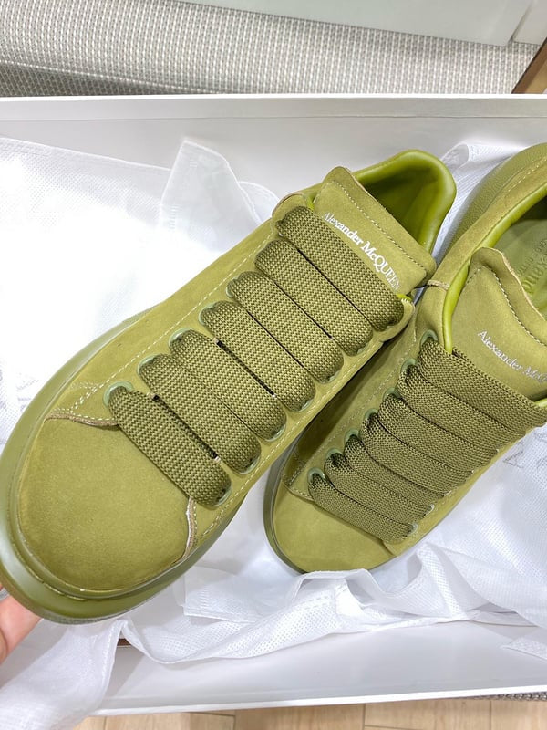 Alexander McQueen Oversized sneakers