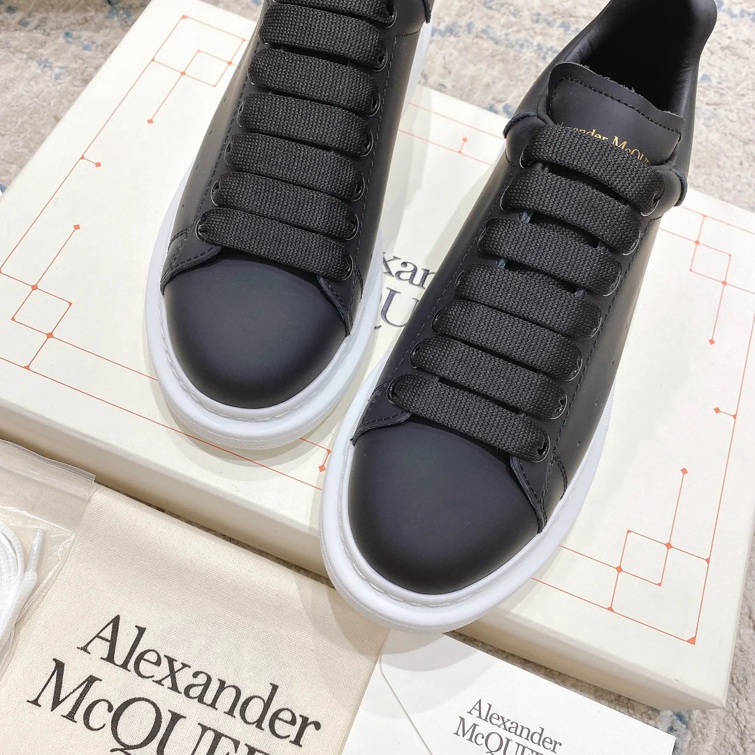 Alexandre McQueen oversized sneakers Black/White