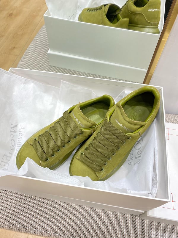 Alexander McQueen Oversized sneakers