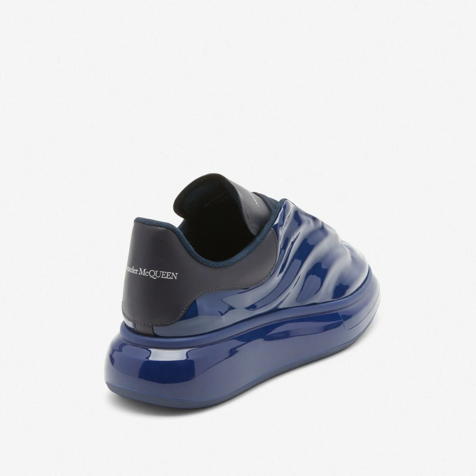 ALEXANDER MCQUEEN GLOSS SNEAKER IN NAVY