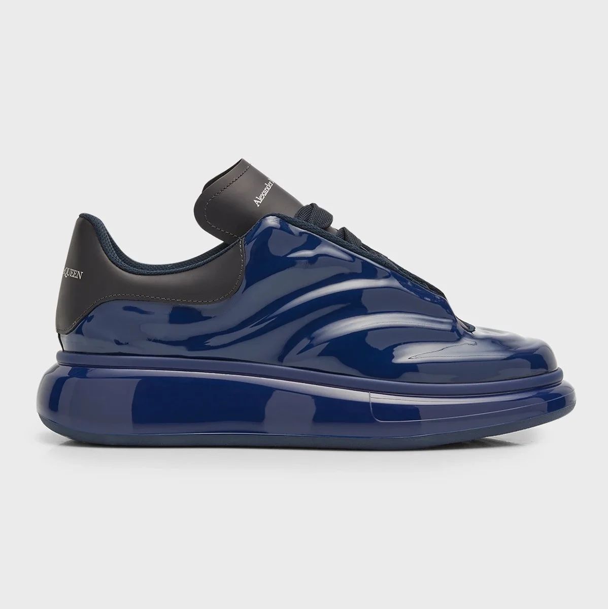 ALEXANDER MCQUEEN GLOSS SNEAKER IN NAVY