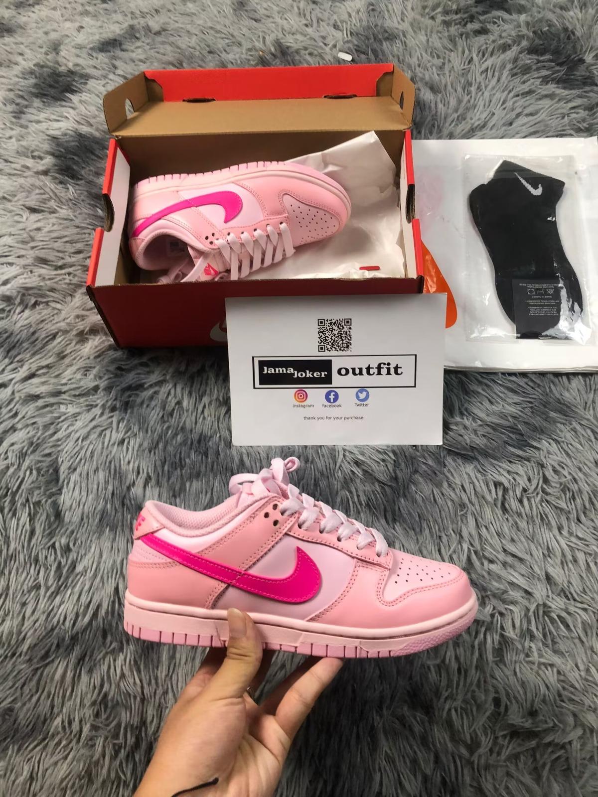 Nike Dunk Low Triple Pink (Barbie)