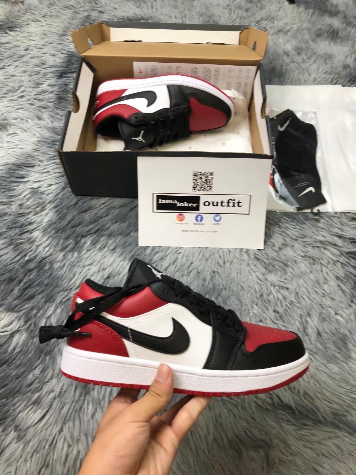 Jordan 1 Low Black Toe